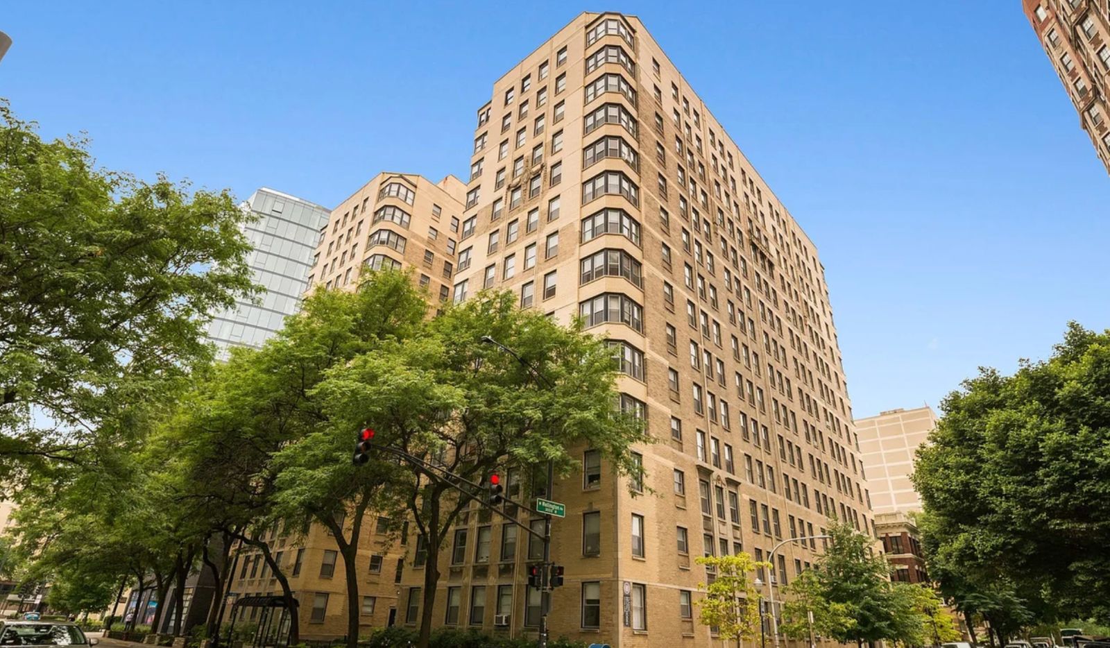 2970 N. Sheridan Laundry Room cover